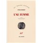 Une femme
