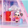 L.O.L. Surprise! Winter Snow Chalet avec Tot - en Bois Véritable, + de 15 Surprises, Livré avec Une Poupée Exclusive, pour Les E