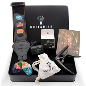 Guitar Lab coffret cadeau pour accessoires de guitare | médiators en étain, sangle de guitare, capodastre, accordeur électroniqu Guitar Lab coffret cadeau pour accessoires de guitare | médiators en étain