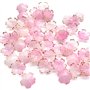 BUOKSLLY Lot de 50 breloques en acrylique en forme de fleur de cerisier - Perles en acrylique plaquées or - Transparentes - Idéa