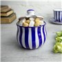 City to Cottage | Sucrier Pot de sucre | à rayures bleu marine et blanches en céramique avec couvercle fait et peint à la main