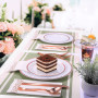 LATERN 150 Pièces Vaisselle en Plastique Réutilisable en Or Rose, Assiettes Plates, Assiettes à Salade, Couteaux, Fourchettes, C