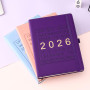 Agenda journalier 2026 de janvier 2026 à décembre 2026 avec porte-stylo, poche intérieure (violet 2026, A4)