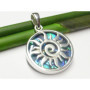 Pendentif en argent sterling avec motif « spirale solaire » en coquillage d'ormeau, Argent sterling