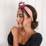 DRESHOW 4 Pack Femmes Grand Foulards Carrés Satin Foulards Cheveux Accessoires Soie Carrés Motifs Classiques Bandanas Plage
