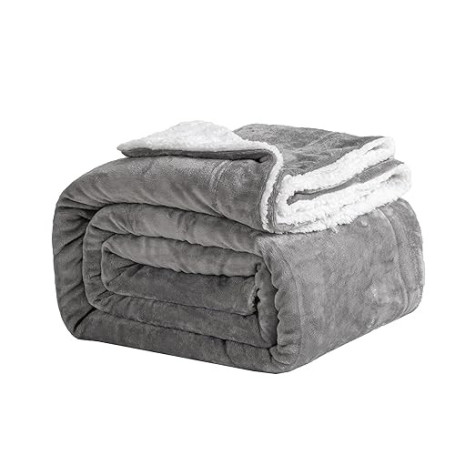 Good Nite Plaid Douillet, 230 x 270 cm, Gris, en Polaire, Couverture Sherpa, jeté de canapé, Chaude et Douce pour l'hiver (Gris,