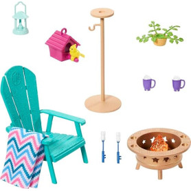Barbie Ensemble de Meubles et d'accessoires, décoration de Maison de poupée Barbie pour Jardin, Patio, feu de Joie, mangeoire à