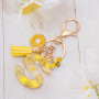 MWOOT Letter Keychains Initiale Lettre Porte Clef Lettre,Alphabet Initial Keyring avec Pampille Pendentif,Jaune Pétales Feuille 